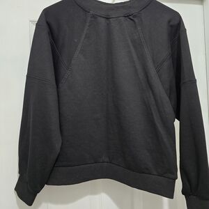 Merokeety Black Crewneck Sweatshirt